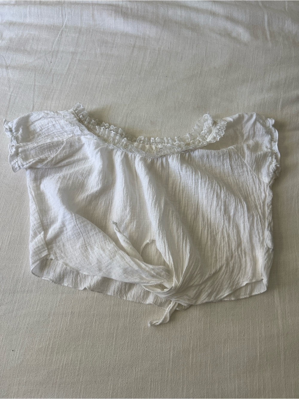 Vintage white cropped puff sleeve top